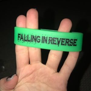 FALLING IM REVERSE RUBBER BRACELETS